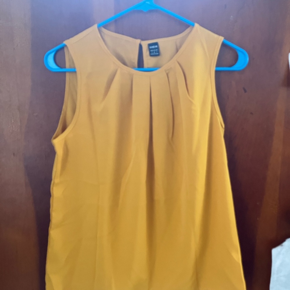 Sleeveless Mustard Top Small NWOT